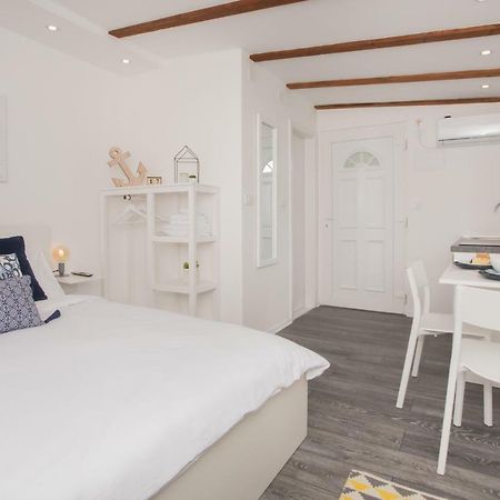 Studio Apartment Skatula Skradin Zewnętrze zdjęcie
