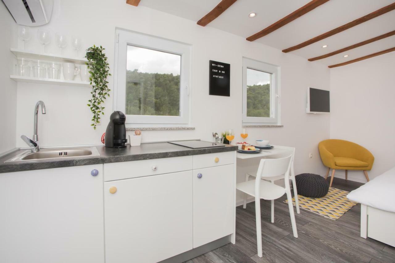 Studio Apartment Skatula Skradin Zewnętrze zdjęcie